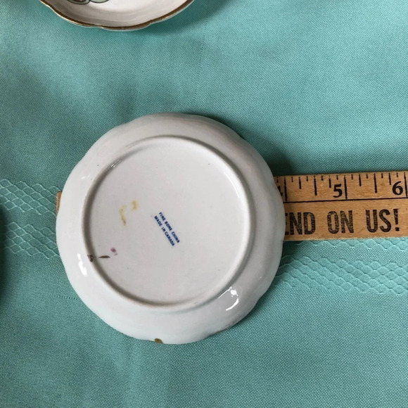 Lot of Four Vintage Canadian Made Mini Plates - Picture 11 of 11